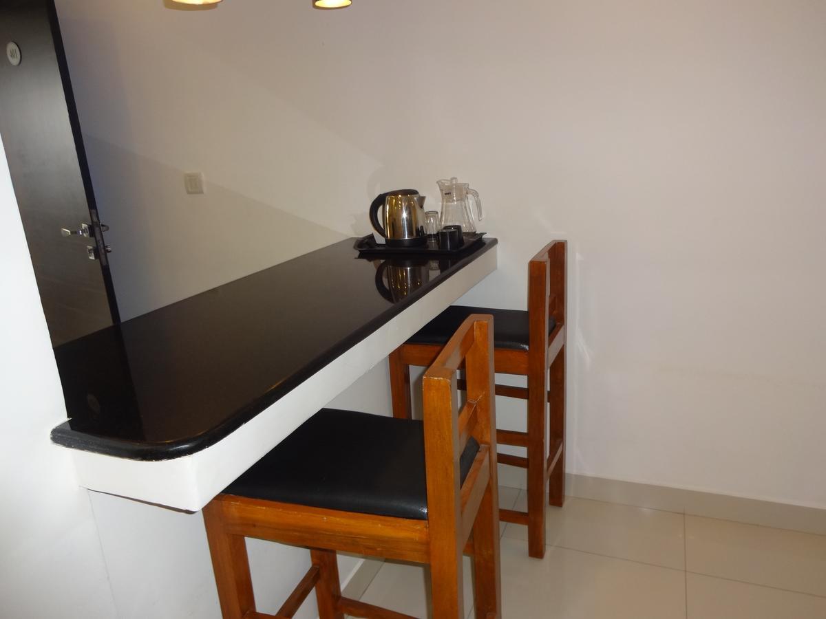 Convastay Gajel- Near Apollo Greams Road * Chennai